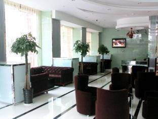 Clear Water Blue Sky Hotel Kunming Exterior photo